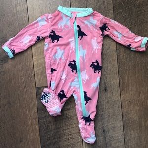 Cowgirl Kickee footies! 💕🐴